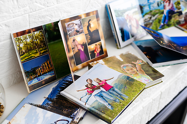 포토 JPG 해외이미지 실내 사람없음 여러개 앨범 오브젝트 가족사진 해외포토 다수 가족 내부 파일형식 단체사진 이미지허브