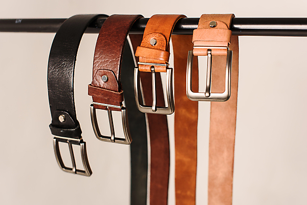 포토 JPG 해외이미지 옷 남자 백그라운드 사람없음 갈색 노란색 유행 금속 검은색 어둠 희망 수확 벨트 소 고급 우아함 가죽 천 허리 오브젝트 질감 내추럴 스트랩 정중 스타일 해외포토 잡화 감정 컬러 컨셉 농업 포유류 재질 사람 신체부위 직물 파일형식 이미지허브