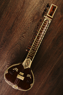 포토 JPG 해외이미지 모양 전통 디자인 아시아 문화 줄 음악 백그라운드 패턴 실내 동양인 사람없음 목재 소리 장비 흰색 기구 도구 공구 끈 클래식 인도인 오브젝트 슛 목각 고립 뮤지컬 해외포토 외국인 나무 나라 컬러 컨셉 무늬 재료 문화예술 인종 내부 파일형식 이미지허브