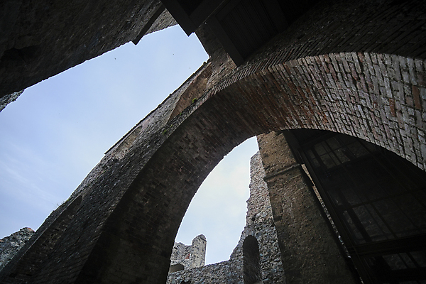 포토 JPG 해외이미지 유럽 종교 여행 건축양식 하늘 산 풍경 사람없음 건물 성당 교회 탑 이탈리아 수확 바위 중세 역사 성자 폐허 알프스 신성 수도원 산기슭 고딕 로마네스크 수녀원 신앙심 옛날 파멸 피에몬테 해외포토 건축물 건축 나라 컨셉 농업 종교건축 돌_바위 파일형식 소멸 이미지허브