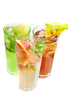 포토 JPG 해외이미지 오렌지 잔 실내 사람없음 얼음 민트 자몽 흰배경 라임 아이스티 이쑤시개장식 해외포토 자연요소 식기 음료 백그라운드 과일 내부 장식 흰색 허브 이쑤시개 파일형식 이미지허브