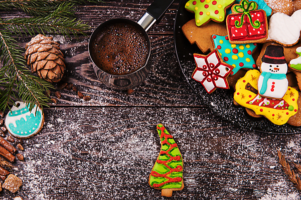 포토 JPG 해외이미지 크리스마스 실내 사람없음 쿠키 에스프레소 크리스마스트리모양쿠키 진저쿠키 나무배경 해외포토 기념일 커피 백그라운드 디저트 내부 파일형식 이미지허브