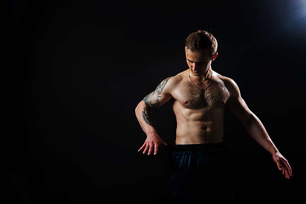 포토 JPG 해외이미지 백인 1 라이프스타일 남자 스포츠 백그라운드 신체 의자 근육 탈의 건강 한명 사람 앉기 성인 30대 운동 검은색 힘 아령 장비 잡기 중앙 몸무게 결심 보디빌딩 보디빌더 연습 체육관 근육질 리프트 역도 팔 무거움 고립 리프팅 이두근 해외포토 서양인 컬러 가구 컨셉 모션 생활 신체부위 장년 헬스 무게 몸매 파일형식 이미지허브