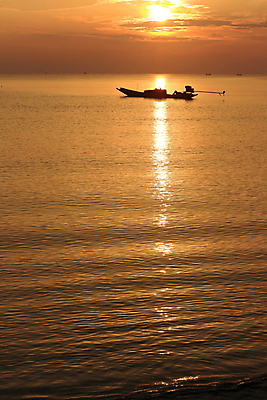 포토 JPG 해외이미지 계절 실루엣 모래 파도 바다 섬 여행 오렌지 자연 벽지 하늘 아침 휴식 사람없음 빛 햇빛 태양 뷰티 반사 여행객 일출 맑음 황혼 일몰 봄 서핑 황금 저녁 휴양지 흐림 수평선 해외포토 주간 자연요소 컨셉 과일 날씨 촬영기법 사람 노을 장소 수상스포츠 야간 생태계 파일형식 이미지허브