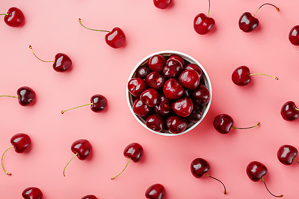 포토 JPG 해외이미지 분홍색 실내 사람없음 하이앵글 체리 담기 해외포토 뷰포인트 컬러 과일 모션 내부 파일형식 이미지허브