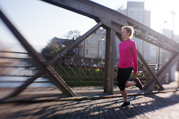 포토 JPG 해외이미지 전신 라이프스타일 여자 아침 건강 한명 성인 야외 옆모습 운동복 달리기 조깅 유산소운동 러닝 성인여자한명만 해외포토 주간 1 옷 뷰포인트 모션 사람 생활 운동 여자한명만 성인여자만 파일형식 이미지허브
