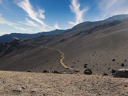 포토 JPG 해외이미지 공원 섬 여행 자연 하늘 휴가 산 파노라마 사람없음 야외 빨간색 평화 계곡 미국 침묵 트래킹 하이킹 정상 화산 하와이 분화구 내추럴 이국적 절정 파라다이스 하와이인 혼자 알로하 해외포토 외국인 공공시설 컬러 컨셉 북아메리카 레저 촬영기법 소리 인사 생태계 파일형식 이미지허브
