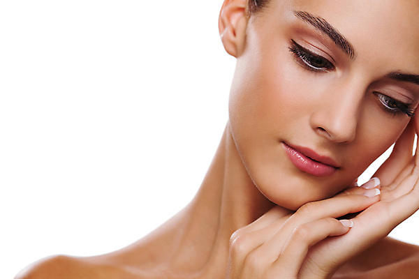 포토 JPG 해외이미지 모델 여자 백그라운드 한명 상반신 성인 앞모습 뷰티 턱괴기 우아함 피부 성인여자한명만 카피스페이스 해외포토 1 뷰포인트 컨셉 모션 사람 신체부위 공백 여자한명만 성인여자만 파일형식 이미지허브