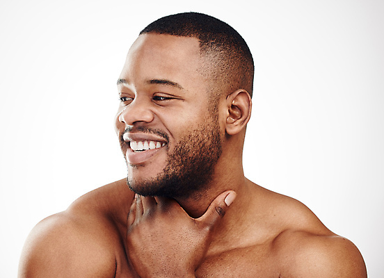 포토 JPG 해외이미지 서양인 남자 한명 상반신 성인 앞모습 뷰티 만지기 근육질 성인남자한명만 해외포토 외국인 1 뷰포인트 모션 근육 사람 몸매 남자한명만 성인남자만 파일형식 이미지허브