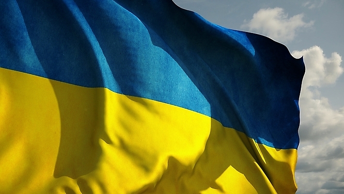 포토 JPG 해외이미지 배너 문화 물결 파도 여행 백그라운드 하늘 바람 사람없음 파란색 노란색 평화 자유 깃발 직물 닫기 국기 심볼 사인 전쟁 애국심 우크라이나 전국 정부 정치 현실 해외포토 자연요소 유럽 바다 컬러 컨셉 모션 날씨 파일형식 이미지허브