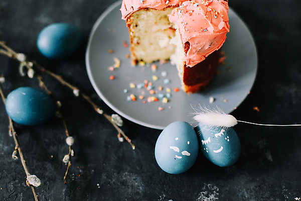 포토 JPG 해외이미지 접시 부활절 표정 사람없음 케이크 계란 달콤 강아지풀 해외포토 식물 식기 기념일 디저트 알 맛 한해살이풀 파일형식 이미지허브