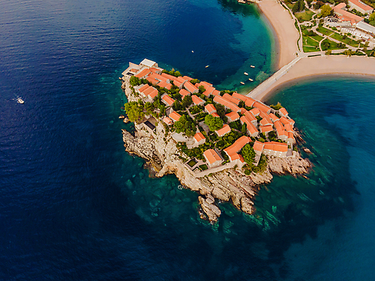 포토 JPG 해외이미지 유럽 바다 섬 여행 자연 주택 해변 사람없음 건물 마을 이탈리아 지중해 휴양지 항공촬영 몬테네그로 부드바 해외포토 건축물 나라 뷰포인트 장소 생태계 파일형식 이미지허브