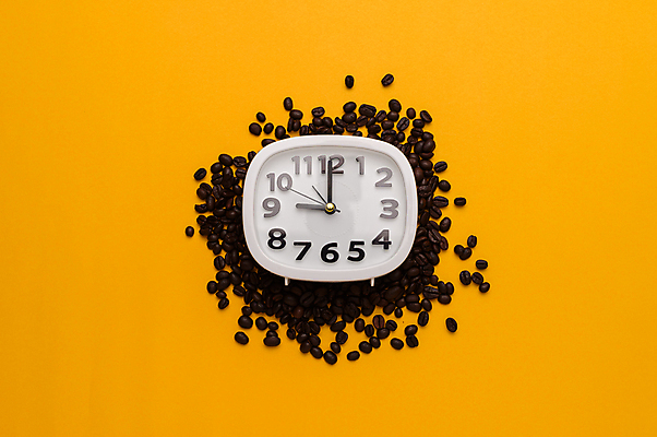 포토 JPG 해외이미지 라이프스타일 커플 여자 행복 커피 음료 음식 백그라운드 탁자 아침 함께함 사랑 사람 성인 사람없음 컵 카페 낭만 머그컵 뜨거움 아침식사 해외포토 주간 식기 감정 가구 컨셉 관계 생활 상점 식사 파일형식 이미지허브