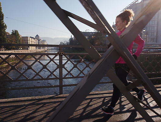 포토 JPG 해외이미지 전신 라이프스타일 여자 아침 건강 한명 성인 야외 옆모습 운동복 달리기 조깅 유산소운동 러닝 성인여자한명만 해외포토 주간 1 옷 뷰포인트 모션 사람 생활 운동 여자한명만 성인여자만 파일형식 이미지허브