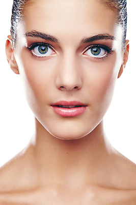 포토 JPG 해외이미지 응시 여자 한명 상반신 성인 뷰티 성인여자한명만 해외포토 1 시선 사람 여자한명만 성인여자만 파일형식 이미지허브