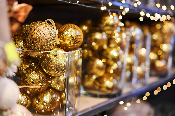 포토 JPG 해외이미지 나무 전통 디자인 계절 행복 어린이 백그라운드 컨셉 크리스마스 겨울 공 유리 휴가 새로움 선물 사람없음 장식 빛 상자 장난감 세일 상점 축제 수확 흰색 축하 인사 황금 12월 연도 심볼 무역 복고 기념품 해외포토 식물 기념일 감정 산업 컬러 농업 재질 사람 예절 날짜 오브젝트 파일형식 이미지허브