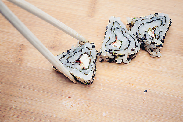 포토 JPG 해외이미지 젓가락 사람없음 하이앵글 롤스시 일본음식 해외포토 음식 뷰포인트 수저 초밥 파일형식 이미지허브