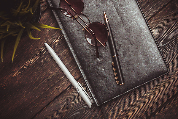 포토 JPG 해외이미지 화분 비즈니스 사람없음 선글라스 펜 다이어리 사무용품 오브젝트 해외포토 안경 문구용품 필기구 파일형식 이미지허브