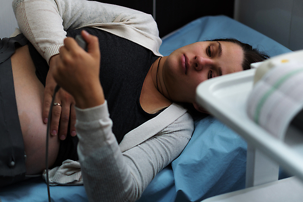 포토 JPG 해외이미지 손 커플 여자 행복 어린이 백그라운드 가족 건강 병원 사랑 한명 치료 컴퓨터 사무실 3D 스파 임산부 임신 시험 환자 의사 하트 아기 마사지 출산 맥박 돌봄 스캐너 해외포토 모양 1 교육 감정 비즈니스 의학 관계 모션 사람 신체부위 전자제품 의료진 디지털합성 파일형식 이미지허브