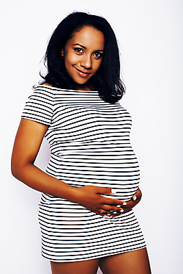 포토 JPG 해외이미지 라이프스타일 여자 행복 백그라운드 신체 가족 엄마 사랑 한명 사람 성인 뷰티 검은색 임산부 임신 흰색 아기 잡기 큼 예측 시원함 성별 고립 돌봄 진짜 해외포토 1 감정 컬러 컨셉 관계 모션 생활 크기 파일형식 이미지허브