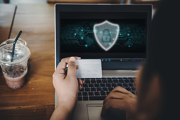 포토 JPG 해외이미지 인터넷 비즈니스 통신 기술 안전 사람없음 금융 노트북 쇼핑 글로벌 스크린 자료 웹 정보 비즈니스우먼 신용카드 암호 보호 연결 비밀 분석 잠금 보안 신분 전자 시스템 방패 온라인 해커 혁명 경영 데이터베이스 방화벽 사생활 서버 이진법 지능 네트워킹 사용자 AI_인공지능 해외포토 여자 컨셉 경제 전자제품 직장인 수학 네트워크 범죄 파일형식 이미지허브