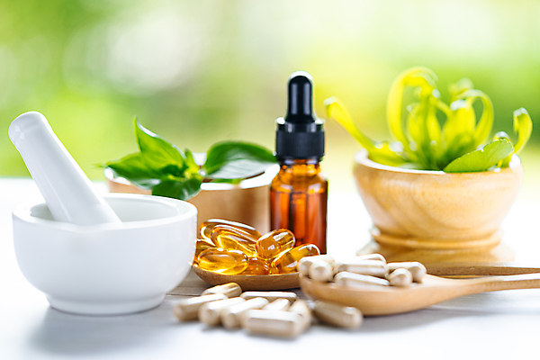 포토 JPG 해외이미지 그릇 건강 사람없음 알약 약 숟가락 스포이트 허브 유기농 절구 공병 절구방아 해외포토 식물 식기 웰빙 의학 수저 도구 피펫 병_담는 파일형식 이미지허브