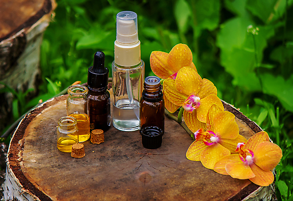 포토 JPG 해외이미지 식물 라이프스타일 꽃잎 꽃 꽃무늬 신체 자연 유리 휴식 건강 사람없음 치료 뷰티 약 스파 목욕 화장품 흰색 신선 마사지 액체 난초 고급 기름 상품 허브 향수 유기농 향기 냄새 아로마 향 아로마테라피 테라피 내추럴 돌봄 바디케어 에센스 위생관리 해외포토 웰빙 음식 컬러 컨셉 무늬 의학 모션 재질 관리 생활 청결 생태계 파일형식 이미지허브