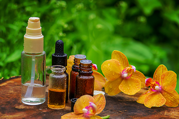 포토 JPG 해외이미지 식물 라이프스타일 꽃잎 꽃 꽃무늬 신체 자연 유리 휴식 건강 사람없음 치료 뷰티 약 스파 목욕 화장품 흰색 신선 마사지 액체 난초 고급 기름 상품 허브 향수 유기농 향기 냄새 아로마 향 아로마테라피 테라피 내추럴 돌봄 바디케어 에센스 위생관리 해외포토 웰빙 음식 컬러 컨셉 무늬 의학 모션 재질 관리 생활 청결 생태계 파일형식 이미지허브