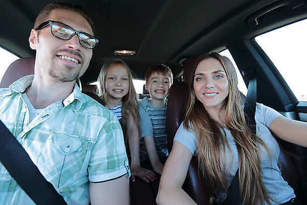 포토 JPG 해외이미지 여자 남자 행복 아들 어린이 여행 가족 자동차 엄마 함께함 사랑 앉기 소년 여러명 상반신 성인 앞모습 부모 기쁨 운전 자녀 아빠 승차 해외포토 감정 육상교통 뷰포인트 다수 컨셉 관계 모션 사람 파일형식 이미지허브