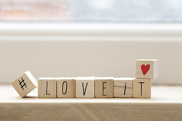 포토 JPG 해외이미지 모양 디자인 알파벳 교육 행복 백그라운드 컨셉 텍스트 관계 기념 발렌타인데이 사랑 사람없음 목재 장식 빨간색 단어 우주 블록 낭만 흰색 하트 축하 신용카드 메시지 편지 심볼 큐브 오브젝트 사인 열정 구성 소셜 소셜네트워크 해외포토 나무 문자 영어 감정 컬러 재료 데이이벤트 금융 파일형식 이미지허브