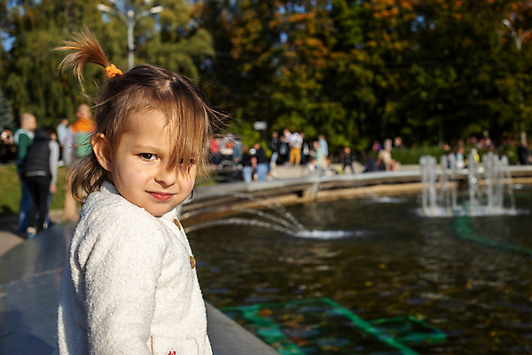 포토 JPG 해외이미지 백인 라이프스타일 계절 공원 행복 어린이 잎 오렌지 장난 가족 자연 놀이 날씨 한명 웃음 사람 야외 노란색 맑음 산책 기쁨 젖음 아기 숲 작음 10월 걸음마 해외포토 서양인 식물 1 공공시설 감정 컬러 과일 관계 모션 휴식 표정 생활 날짜 크기 생태계 파일형식 이미지허브