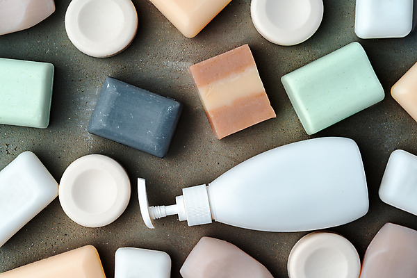 포토 JPG 해외이미지 회색배경 실내 사람없음 하이앵글 여러개 청소도구 세제 가득함 오브젝트 비누 해외포토 뷰포인트 다수 백그라운드 내부 위생용품 회색 도구 청소 파일형식 이미지허브