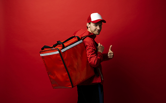 포토 JPG 해외이미지 백인 직업 남자 산업 종이 음식 백그라운드 유니폼 가방 비즈니스 배낭 교통시설 노동자 한명 사람 상점 식당 식사 표현 잡기 업무 배달원 컨테이너 종업원 배송 서비스 딜러 팩 패키지 질서 획득 적재 고립 해외포토 서양인 1 잡화 옷 교통 모션 화장품 예절 작업 시설 파일형식 이미지허브