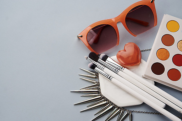 포토 JPG 해외이미지 사람없음 세트 선글라스 뷰티 화장품 오브젝트 아이섀도 메이크업브러쉬 해외포토 안경 붓 파일형식 이미지허브