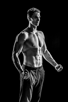 포토 JPG 해외이미지 남자 검은배경 근육 흑백 한명 상반신 성인 옆모습 주먹 보디빌더 근육질 성인남자한명만 해외포토 1 뷰포인트 백그라운드 모션 촬영기법 사람 검은색 보디빌딩 몸매 남자한명만 성인남자만 파일형식 이미지허브