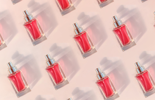 포토 JPG 해외이미지 라이프스타일 배너 여자 분홍색 백그라운드 컨셉 패턴 유리 사랑 사람없음 가로 뷰티 유행 봄 화장품 낭만 투명 화려 액체 고급 우아함 컨테이너 유혹 향수 향기 냄새 아로마 분무기 광 돌봄 해외포토 계절 감정 산업 컬러 무늬 모션 재질 사람 생활 파일형식 이미지허브