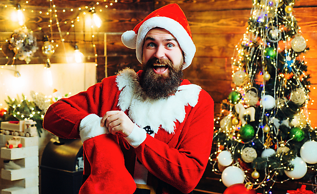 포토 JPG 해외이미지 모델 남자 행복 감정 얼굴 크리스마스 휴가 새해 수염 주택 선물 한명 사람 정장 목재 컬러풀 산타클로스 유행 놀람 축하 자신감 흥분 스타킹 스타일 힙스터 클라우스 해외포토 나무 1 옷 패션 기념일 컬러 컨셉 재료 표정 건물 신체부위 파일형식 이미지허브