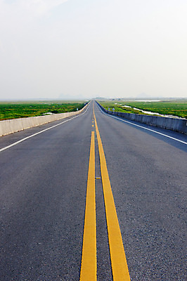 포토 JPG 해외이미지 구름 도로 하늘 거리 풍경 사람없음 해외202004 해외포토 자연요소 길 교통시설 파일형식