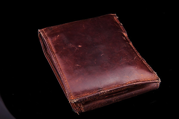 포토 JPG 해외이미지 백인 백그라운드 컨셉 지폐 돈 비즈니스 성공 노동자 사람없음 빨간색 금융 경제 쇼핑 동전 검은색 저축 유로 흰색 비즈니스우먼 오픈 자신감 지갑 변화 재산 주머니 가죽 오브젝트 투자 광택 뇌물 빚 고립 센트 수입 비용 해외202004 해외포토 서양인 직업 여자 감정 컬러 직장인 파일형식