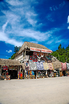 포토 JPG 해외이미지 전통 옷 문화 여행 패턴 멕시코 매달리기 인종 사람없음 세로 파란색 판매 세일 미국 직물 면 역사 시장 원주민 상품 담요 인도인 기념품 해먹 히스패닉 유카탄 마야 짜임 부족 양모 과테말라 멀티 파멸 핸드메이드 해외202004 해외포토 외국인 컬러 컨셉 북아메리카 무늬 모션 사람 동양인 침대 중앙아메리카 아프리카인 오브젝트 마야문명 파일형식 소멸