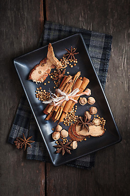 포토 JPG 해외이미지 음식 백그라운드 재료 탁자 건조 요리 사람없음 장식 갈색 주방 조미료 향신료 향 시나몬 해외202004 해외포토 컬러 가구 향미료 파일형식