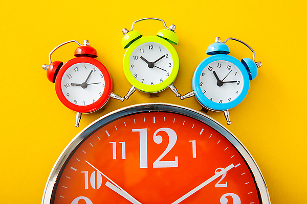 포토 JPG 해외이미지 시계 백그라운드 비즈니스 아침 사람없음 가로 숫자 노란색 금속 자명종 종 기상 긴급 시간 업무 손목시계 경계 오브젝트 공포 타이머 경보 고립 마감 분 조언 카운트다운 카피스페이스 해외포토 주간 문자 컬러 장신구 모션 재질 공백 알람 작업 파일형식 이미지허브