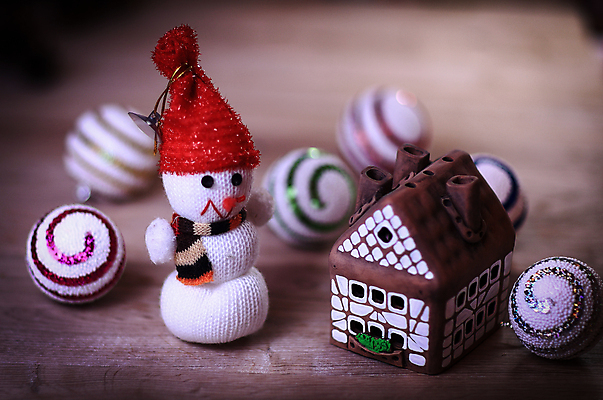 포토 JPG 해외이미지 나무 모자 행복 백그라운드 컨셉 크리스마스 겨울 가방 눈사람 탁자 휴가 새로움 주택 선물 사랑 사람없음 장식 빨간색 장난감 산타클로스 갈색 우주 놀람 추위 종 축하 황금 12월 자르기 굽기 연도 준비 질감 서식 양모 페스츄리 클라우스 해외포토 식물 잡화 계절 기념일 감정 빵 컬러 가구 모션 표정 건물 직물 날짜 구이 파일형식 이미지허브