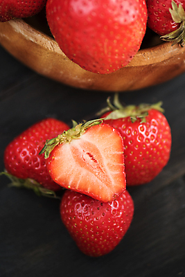 포토 JPG 해외이미지 딸기 근접촬영 사람없음 빨간색 바구니 신선 해외포토 뷰포인트 컬러 과일 파일형식 이미지허브