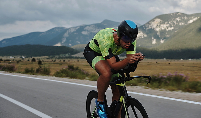 포토 JPG 해외이미지 주간 전신 남자 도로 산 한명 성인 야외 옆모습 자전거 잡기 승차 사이클선수 사이클링 라이딩 성인남자한명만 해외포토 자연요소 1 길 뷰포인트 교통시설 모션 운동선수 사람 바이크 육상스포츠 남자한명만 성인남자만 파일형식 이미지허브