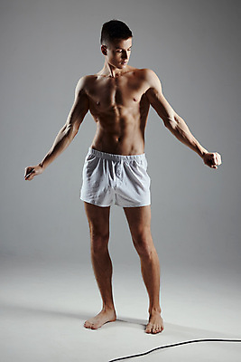 포토 JPG 해외이미지 전신 백인 응시 남자 포즈 회색배경 팔벌리기 실내 한명 서기 성인 앞모습 주먹 근육질 성인남자한명만 바디프로필 해외포토 서양인 1 시선 뷰포인트 백그라운드 모션 근육 사람 내부 헬스 회색 몸매 남자한명만 성인남자만 파일형식 이미지허브