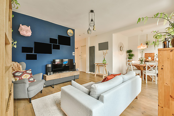 포토 JPG 해외이미지 화분 액자 거실 의자 전등 실내 사람없음 인테리어 소파 텔레비전 카펫 심플 미니멀 해외포토 디자인 가구 조명 내부 전자제품 파일형식 이미지허브