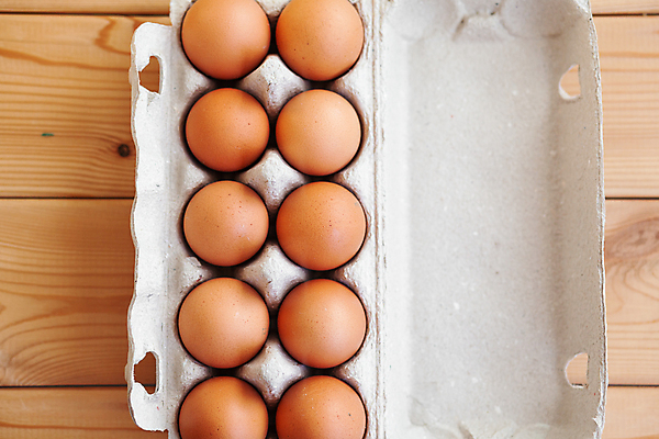 포토 JPG 해외이미지 실내 사람없음 계란 계란판 나무배경 해외포토 백그라운드 내부 알 파일형식 이미지허브