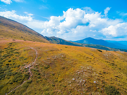 포토 JPG 해외이미지 나무 여행 백그라운드 자연 휴가 산 풍경 사람없음 야외 초록색 여름 환경 계곡 자유 시골 황무지 숲 언덕 산악지대 드론 루트 우크라이나 해외포토 식물 계절 유럽 컬러 컨셉 생태계 파일형식 이미지허브