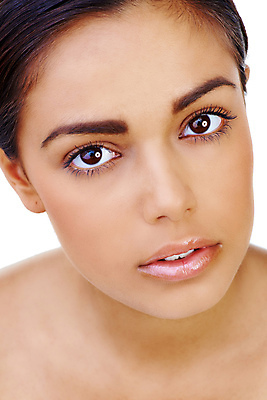 포토 JPG 해외이미지 모델 응시 여자 백그라운드 한명 상반신 성인 앞모습 뷰티 우아함 피부 성인여자한명만 카피스페이스 해외포토 1 시선 뷰포인트 컨셉 사람 신체부위 공백 여자한명만 성인여자만 파일형식 이미지허브